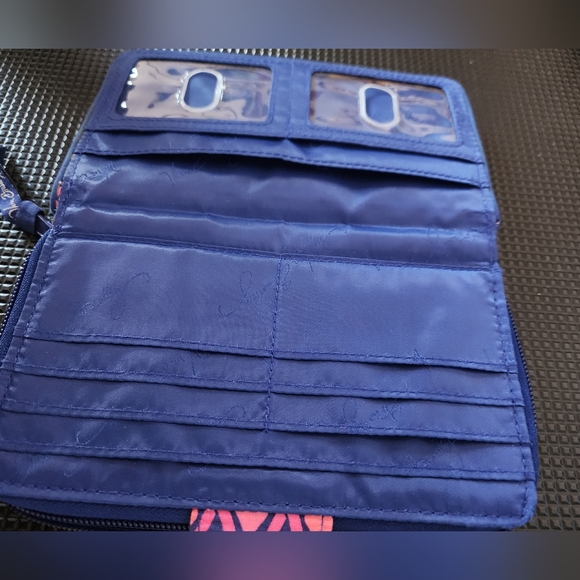 Vera Bradley Turn Lock Wallet. Katalina Pink - Picture 4 of 10